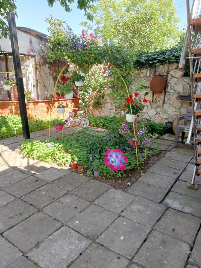 דירות Două Mai Casa Flor מראה חיצוני תמונה